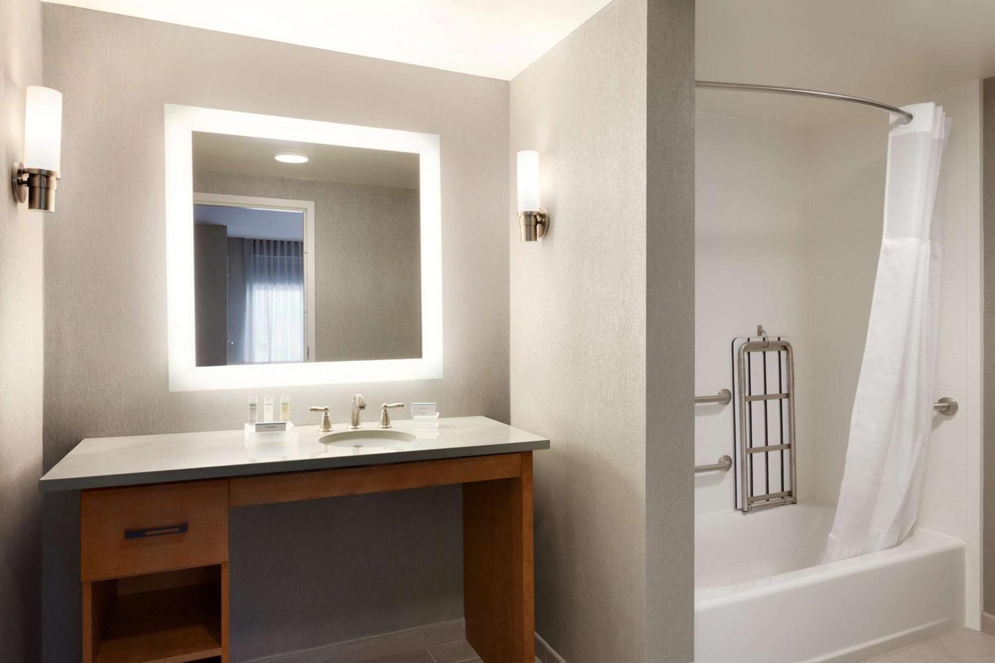 Homewood Suites By Hilton Syracuse - Carrier Circle Іст-Сіракуз Екстер'єр фото